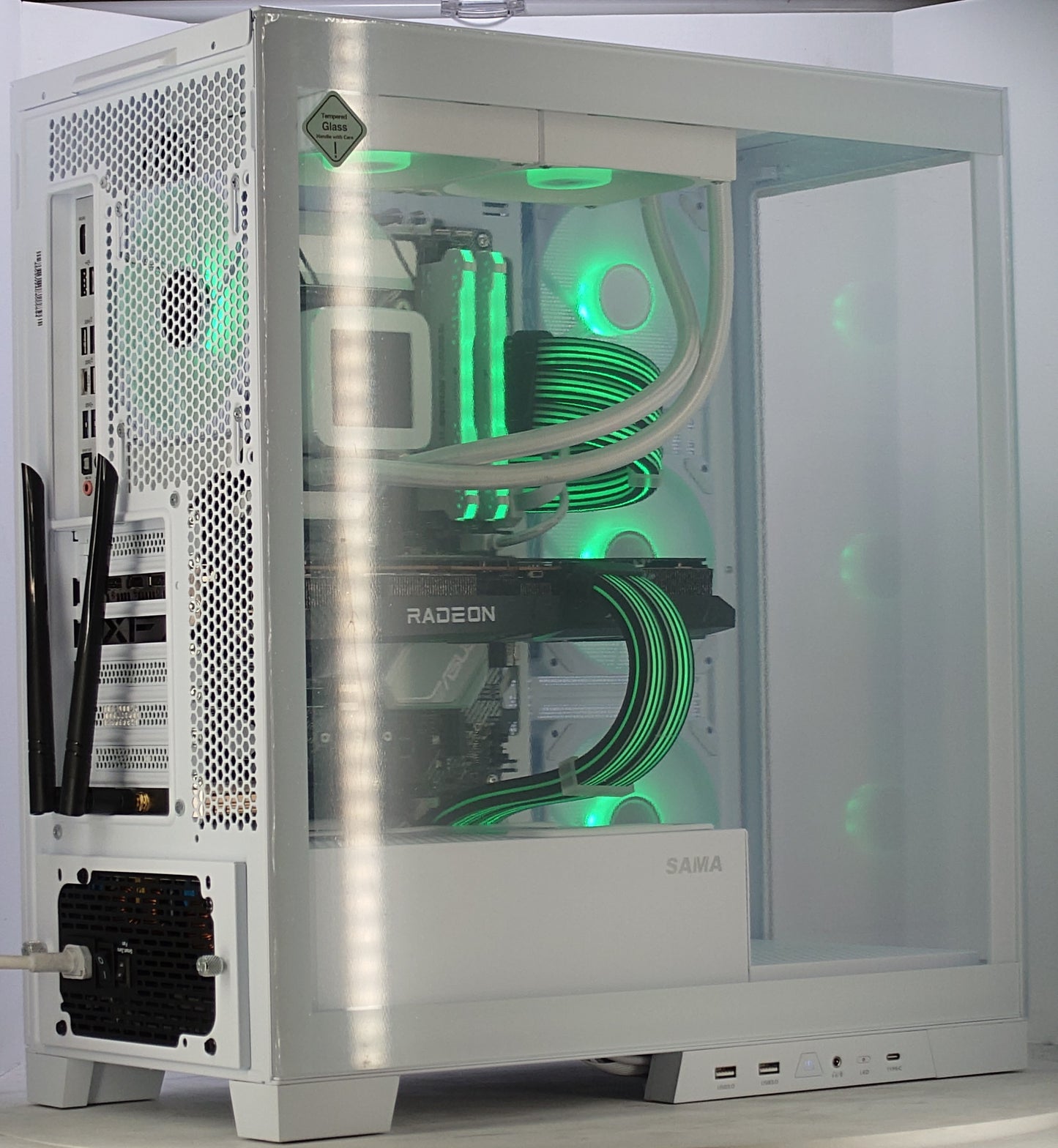 Sama Neview 4503 | i7-11700 | 16GB RAM | RX 6700