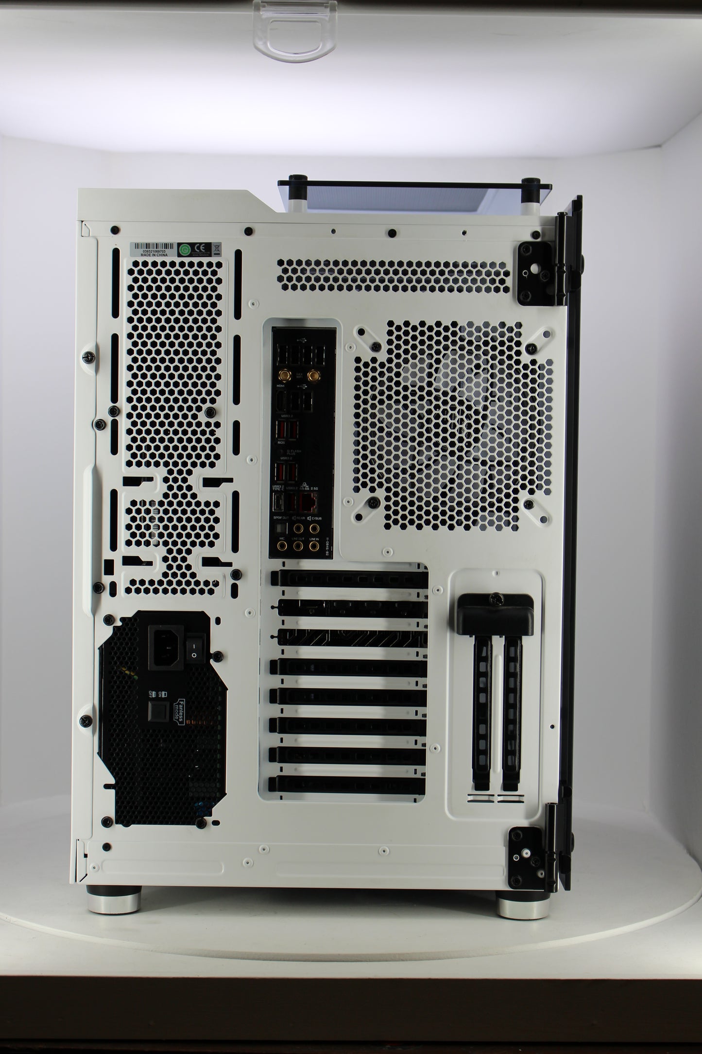 Corsair Crystal 680X White | R9 | 32GB | 6700 XT