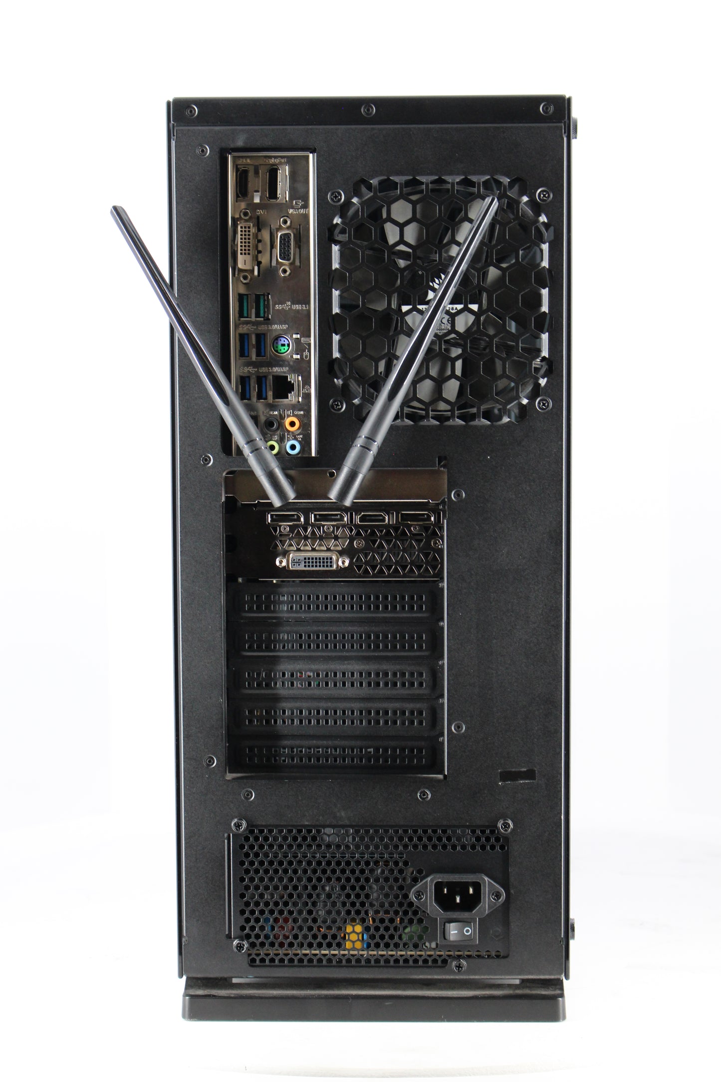 InWin 805 | i7 | 16GB | 980