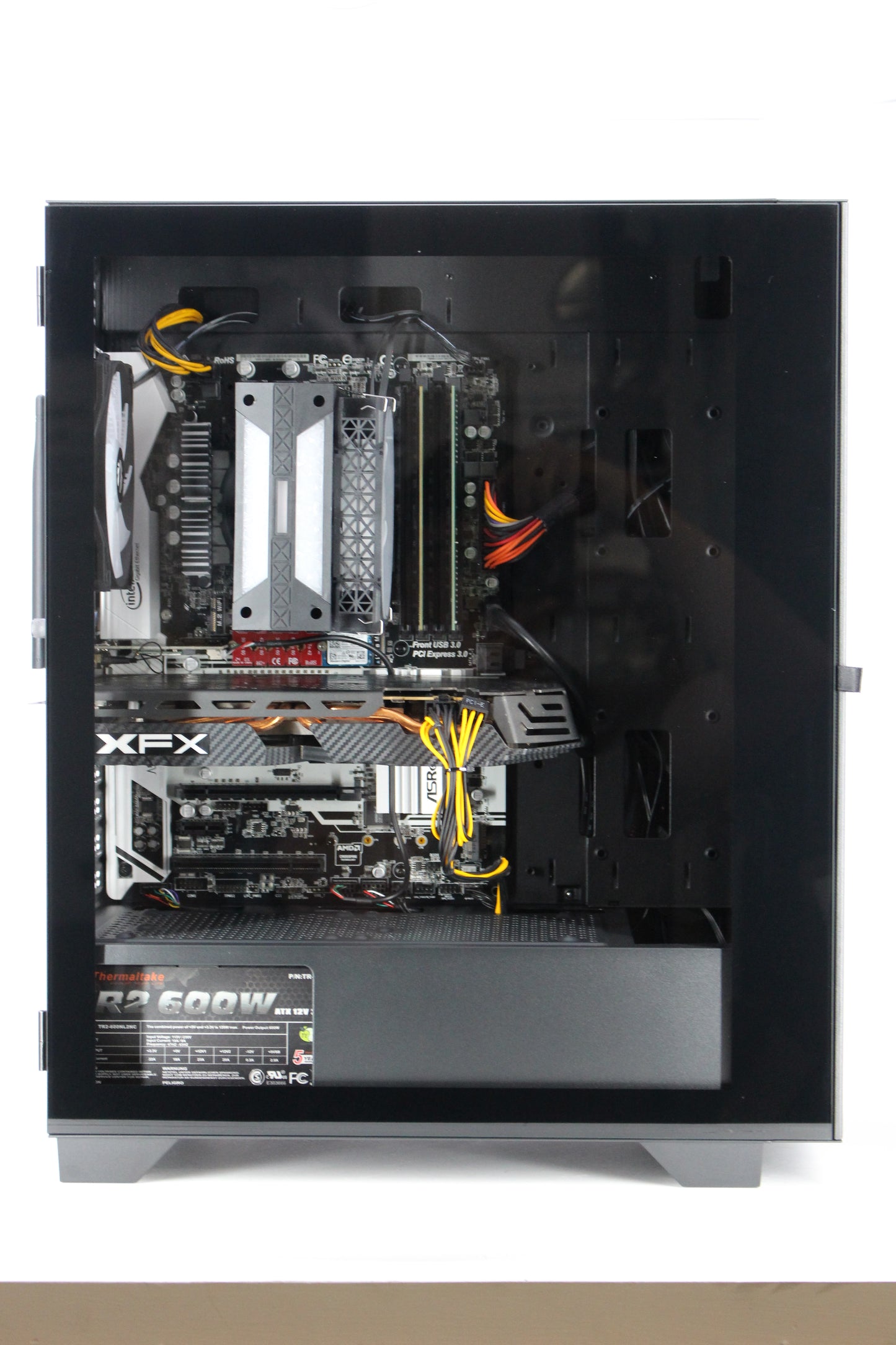 BitFenix Flow | i5 7500 | 16GB | RX 580