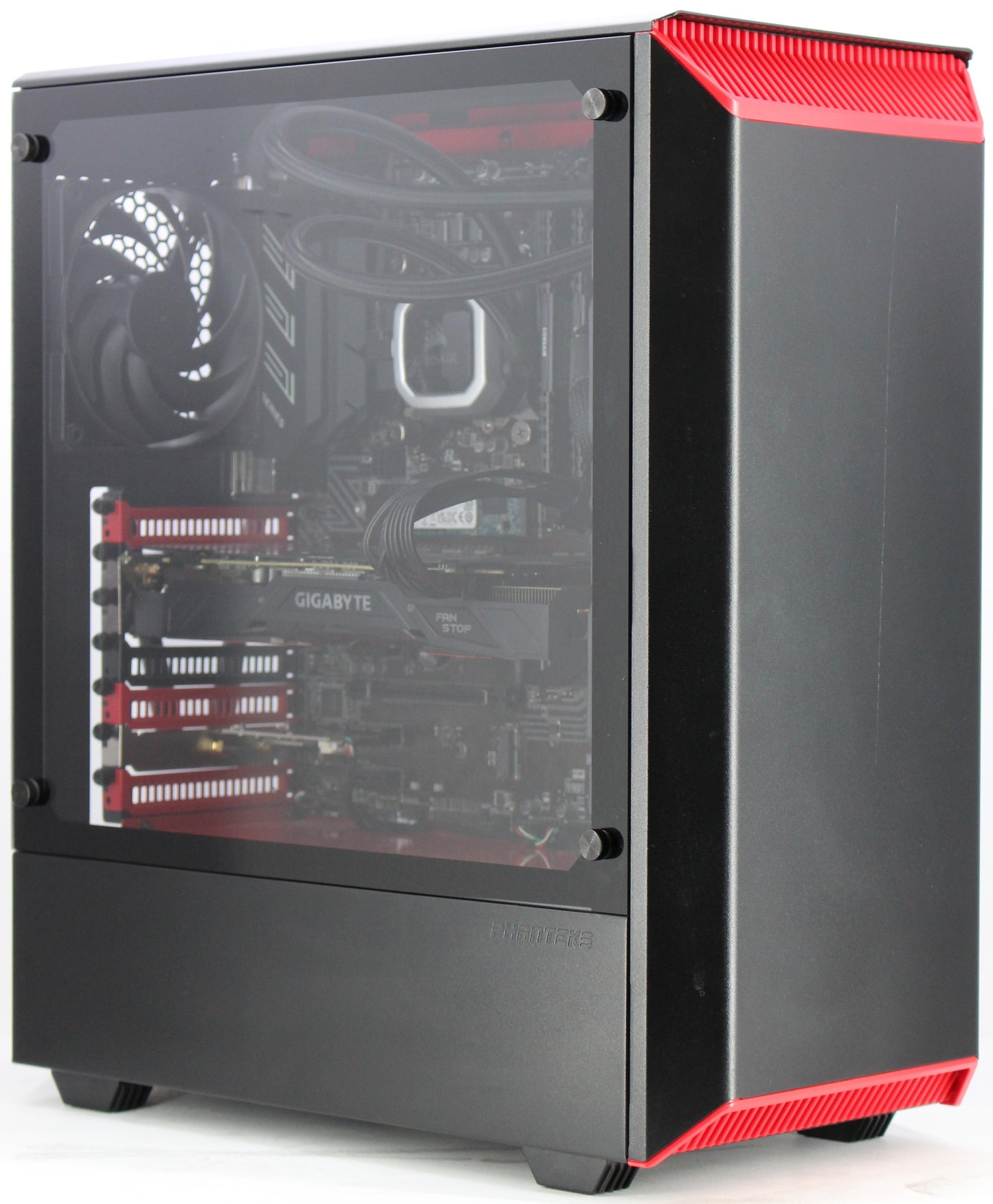 Phanteks | i7-9700K | 16GB | GTX 1070 Ti