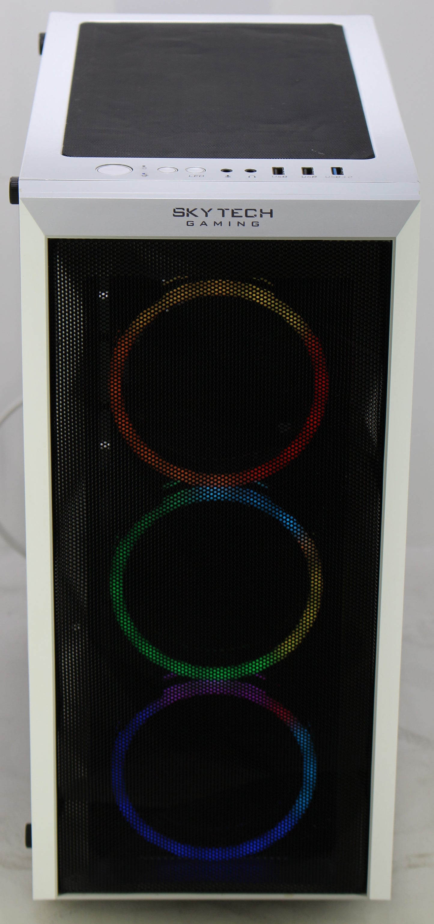 SkyTech | R7-3700X | 32GB RAM | RTX 2060