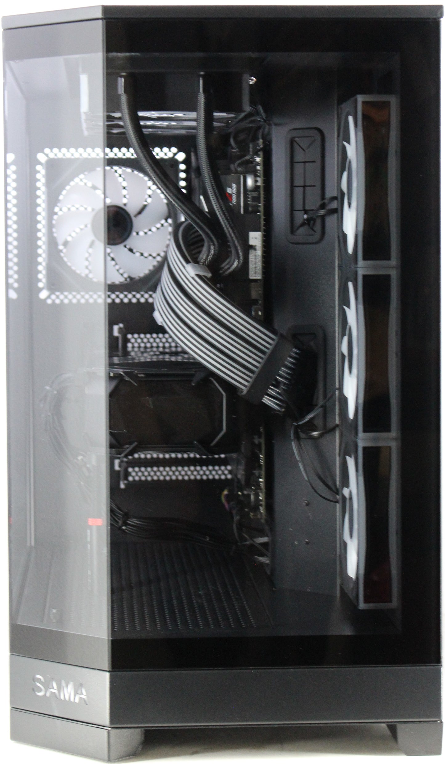 Sama 3021 | R7 9700X | 64GB | RX 9070XT