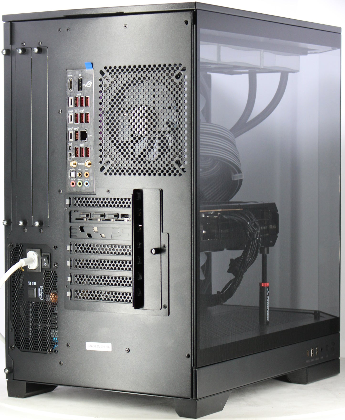 Sama 3021 | R7 9700X | 64GB | RX 9070XT