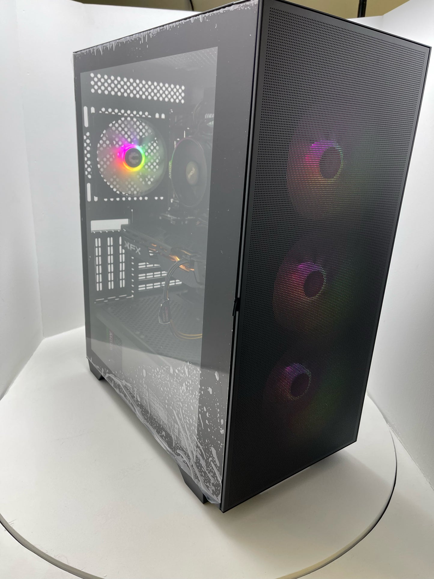 BitFenix Flow | R5 1600 | 16GB | RX 580